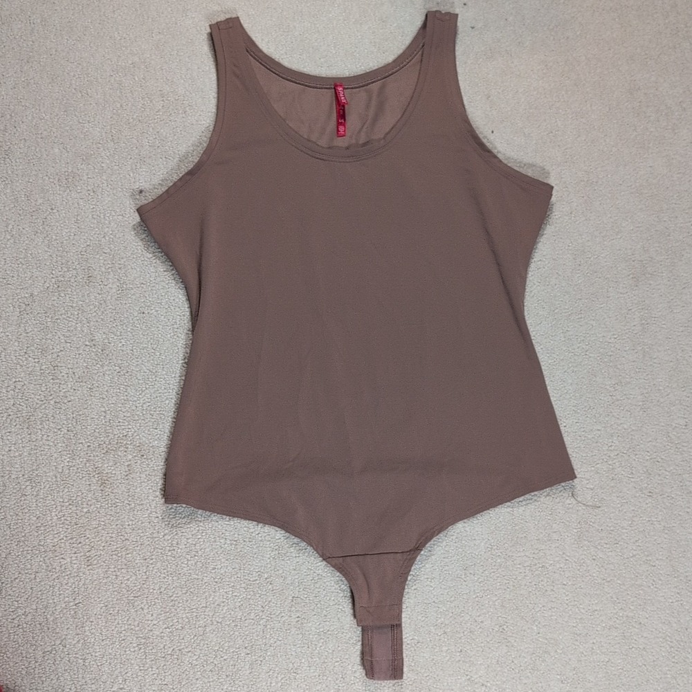 Spanx Suit Yourself Scoop Neck Tank Top Style Bodysuit Womens L Mocha Color